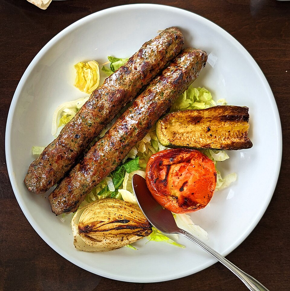 [BAR-GRL-KOFTA-CHARCOAL] كفته مشويه علي الفحم